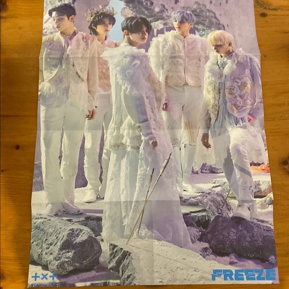 TXT Freeze Poster - Picture 1 of 1